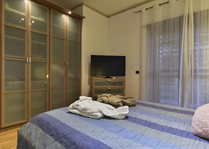 Sorbara "luxury Home"